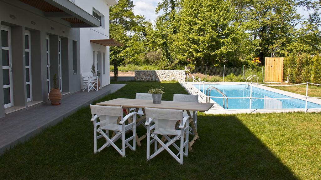 Aristotelia Gi Ikies - Olympiada Poolside Retreats Exteriér fotografie